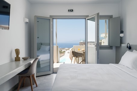Junior Suite | 1 bedroom, premium bedding, minibar, in-room safe. Alegria suites by casa Sigala