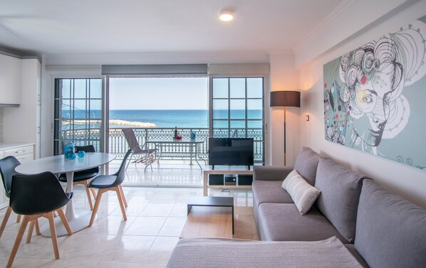 Basic Apartment | 2 bedrooms, iron/ironing board, free WiFi