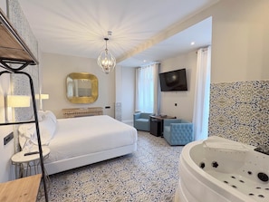 Premium Double Room, 1 King Bed, Hot Tub