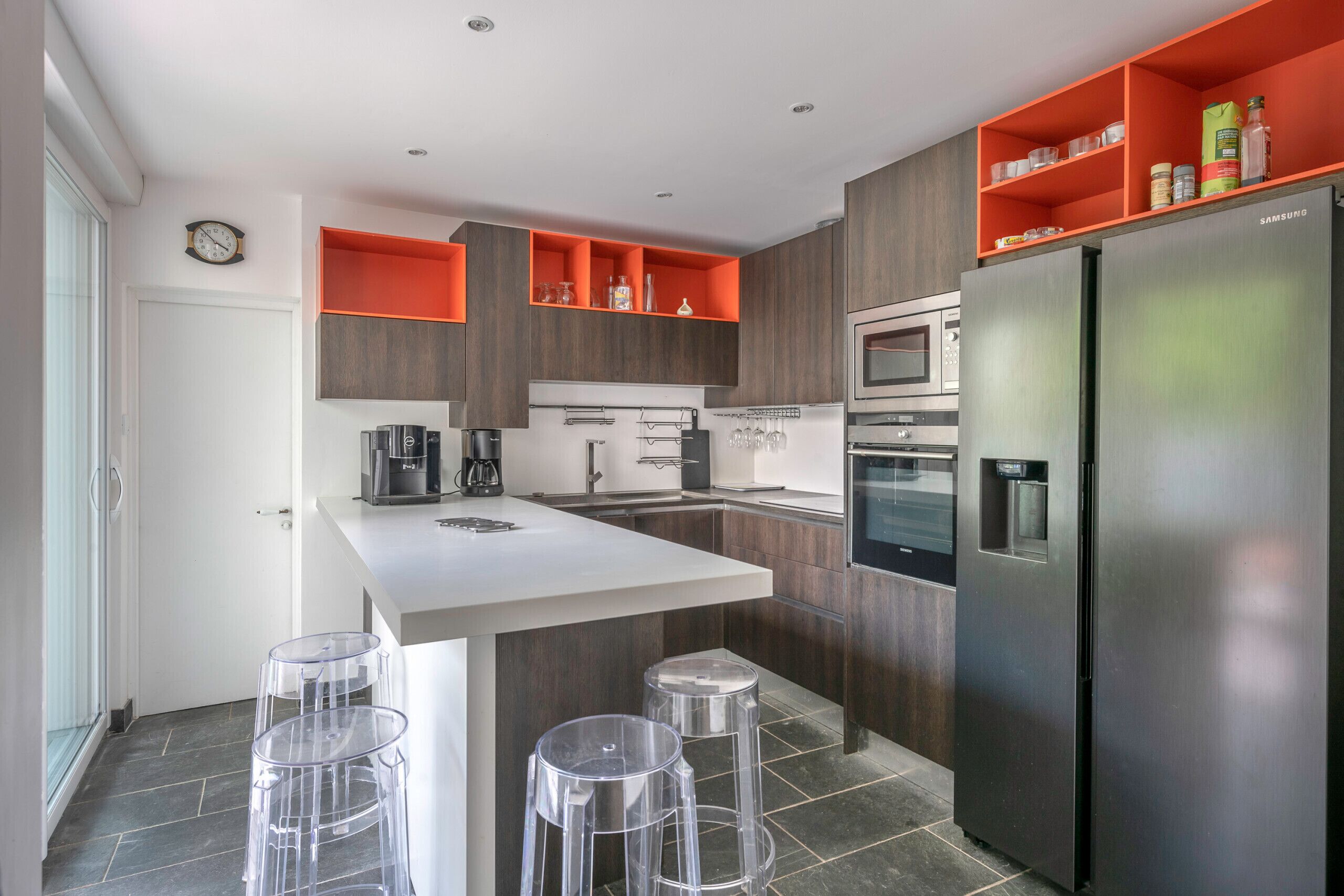 Réfrigérateur, micro-ondes, four, lave-vaisselle