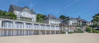 House with pool for 8 adults - 2 children