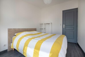 3 camere, ferro/asse da stiro