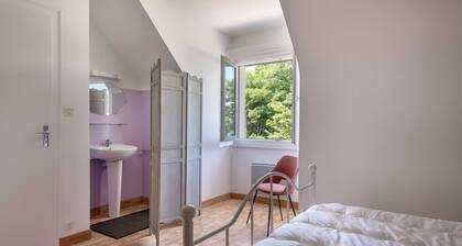 250m from beach, house with garden for 6