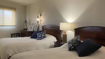 1 bedroom, in-room safe, iron/ironing board, free WiFi