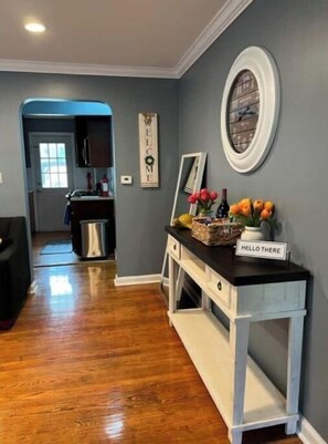 Interior - Beautiful place minutes away to New York City . (Teaneck)