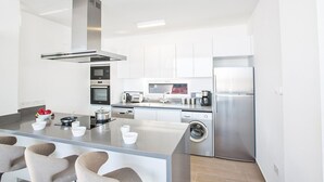 Nhà | 5 phòng ngủ, phòng cách âm 