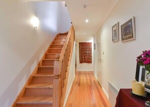 Interior - StayCentral - Tranquil Spacious Townhouse (Brunswick)