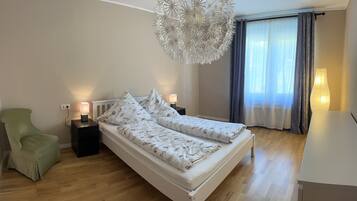 2 bedrooms, iron/ironing board, travel crib, WiFi