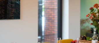 Unique Hideaway, Holiday House With Large Garden