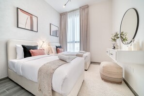 2 bedrooms, in-room safe, iron/ironing board, free WiFi