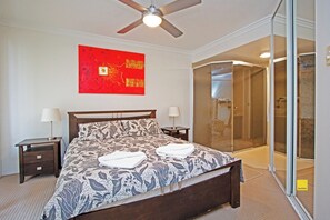 3 chambres, fer et planche à repasser, Wi-Fi gratuit, draps fournis