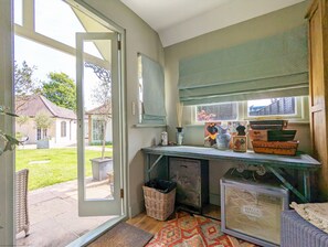 المنشأة من الداخل