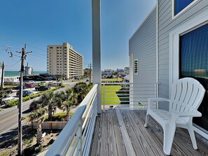 Property grounds - Seadragon 1 | Pet Friendly & Across from Beach + Partial Views! (Carolina Beach)
