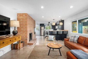 TV, fireplace, offices