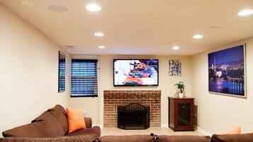 TV, fireplace, offices