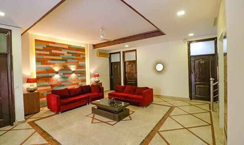 Roomshala 059 Sp Lodge