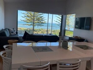 Interior - 4A Franklin Pde Encounter Bay - Linen & Wi-Fi (Victor Harbor)