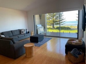 TV - 4A Franklin Pde Encounter Bay - Linen & Wi-Fi (Victor Harbor)