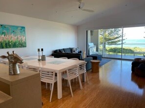 Interior - 4A Franklin Pde Encounter Bay - Linen & Wi-Fi (Victor Harbor)