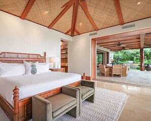 3 bedrooms, desk, iron/ironing board, travel crib - Relax in this OceanView Estate w/ Lava stone-lined Infinity Pool & Private Spa (Kailua Kona)