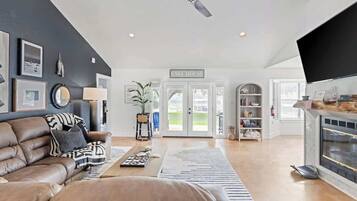 Smart TV, offices