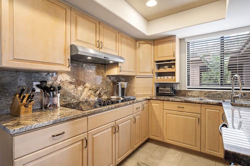 Waikoloa Fairways #A310: Top Floor,Breathtaking Lake, Golf Course&Ocean Views