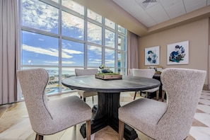 Apartment, 3 Schlafzimmer | Speisen