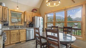 Condo, 2 Bedrooms | Private kitchen | Fridge, oven, coffee/tea maker, electric kettle