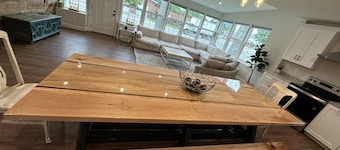 Completely remodeled getaway! Walking distance to beach, restaurants and bars