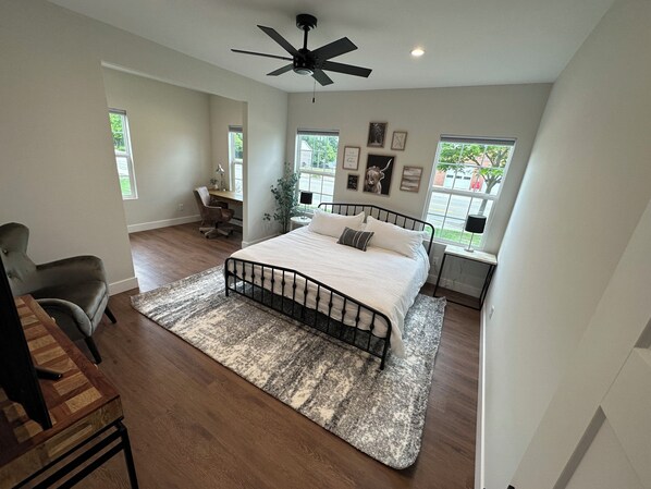 4 Schlafzimmer, Schreibtisch, kostenloses WLAN, Bettwäsche