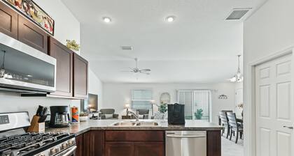 Cozy 2/1 Patio Villa, Pet friendly, located in The Village of Monarch Grove