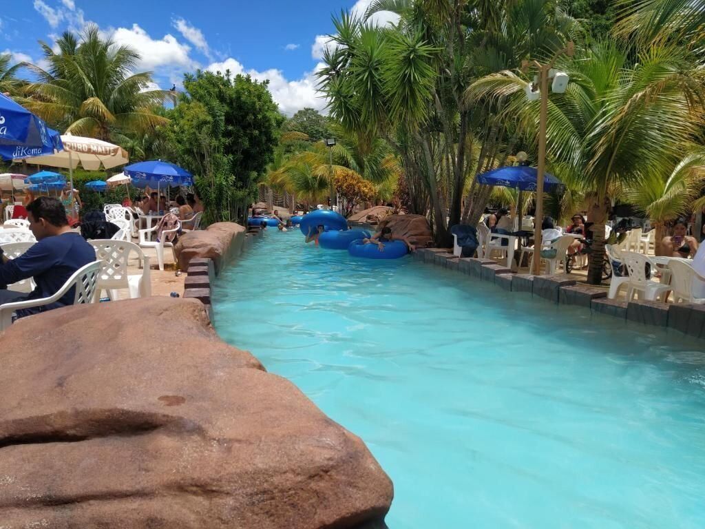 3 outdoor pools