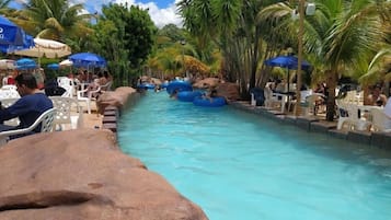 3 piscinas externas