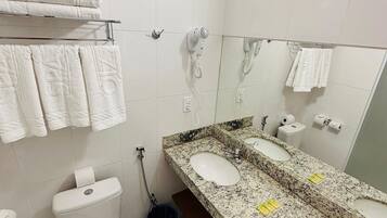 Eenvoudig appartement | Badkamer