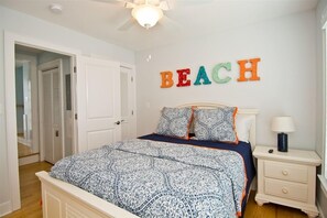 3 bedrooms, WiFi - The Sand Castle, Oceanside House in Atlantic Beach, NC! (Atlantic Beach)