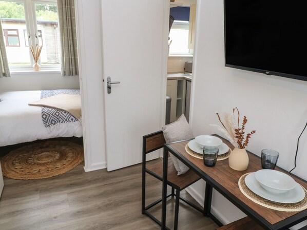 1 habitación, decoración personalizada y muebles diferentes