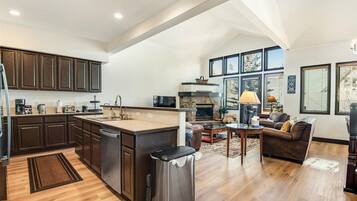 House (Breckenridge White Wolf Townhome 4 Be) | Exterior