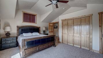 Luxury Chalet, 3 Bedrooms, Mountain View | 3 bedrooms, Egyptian cotton sheets, premium bedding