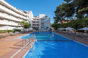 Outdoor pool - Leonardo Suites Hotel Mallorca Calvia (Calvia)