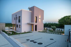 Villa | 4 bedrooms - Villa Kate Zadarvillas (Nin)