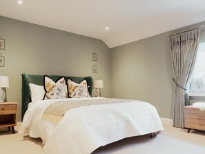 3 bedrooms, individually decorated, individually furnished, free WiFi - Stag Cottage (Macclesfield)