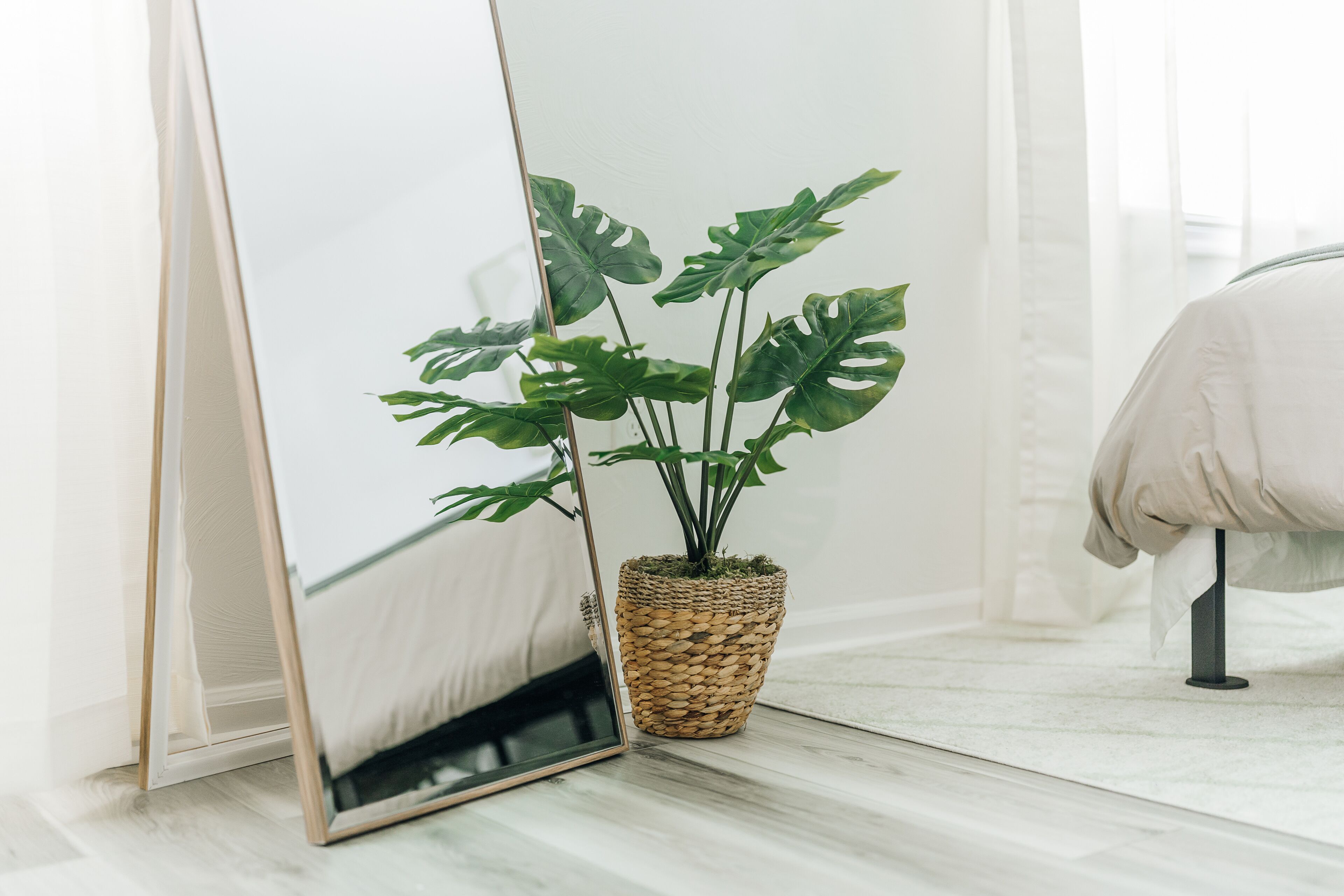 4 bedrooms, desk, iron/ironing board, WiFi