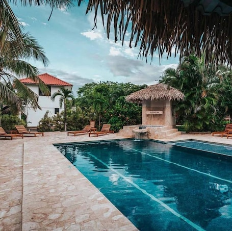 Outdoor pool. Drift Away Lodge