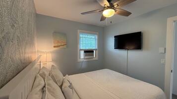 2 bedrooms, iron/ironing board, free WiFi, bed sheets