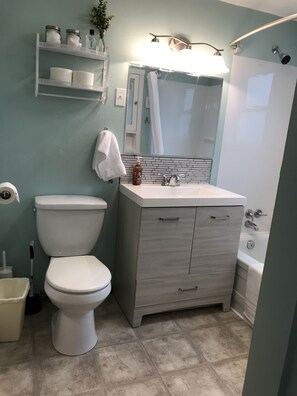 Hårføner, håndklær, såpe og sjampo