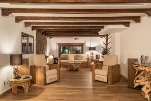 Télévision, cheminée