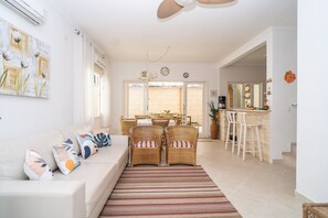 Basic Villa | Living area