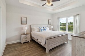 4 bedrooms, free WiFi, bed sheets - Spacious 5-Bed Beach Home with Pool, Golf Cart, Pet-Friendly, Resort Amenities (Port St. Joe)