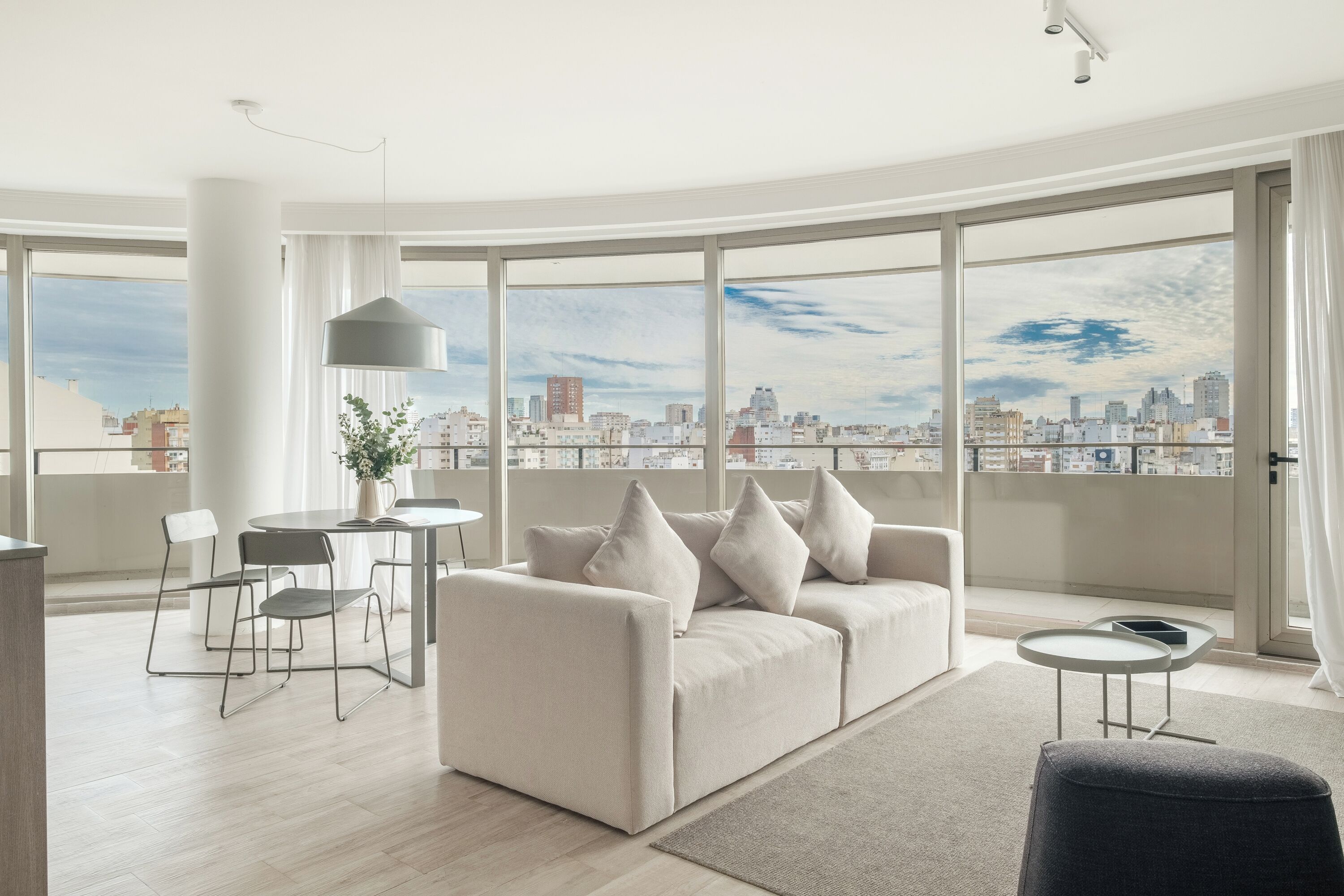 Deluxe Apartment | Living area