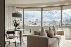 Deluxe Apartment | Living area | TV - Nido at Recoleta Deco (Buenos Aires)